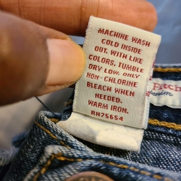 Abercrombie & Fitch | Women's Dark Denim Distressed Hem Mini Skirt (Size 6) - Picture 6 of 11